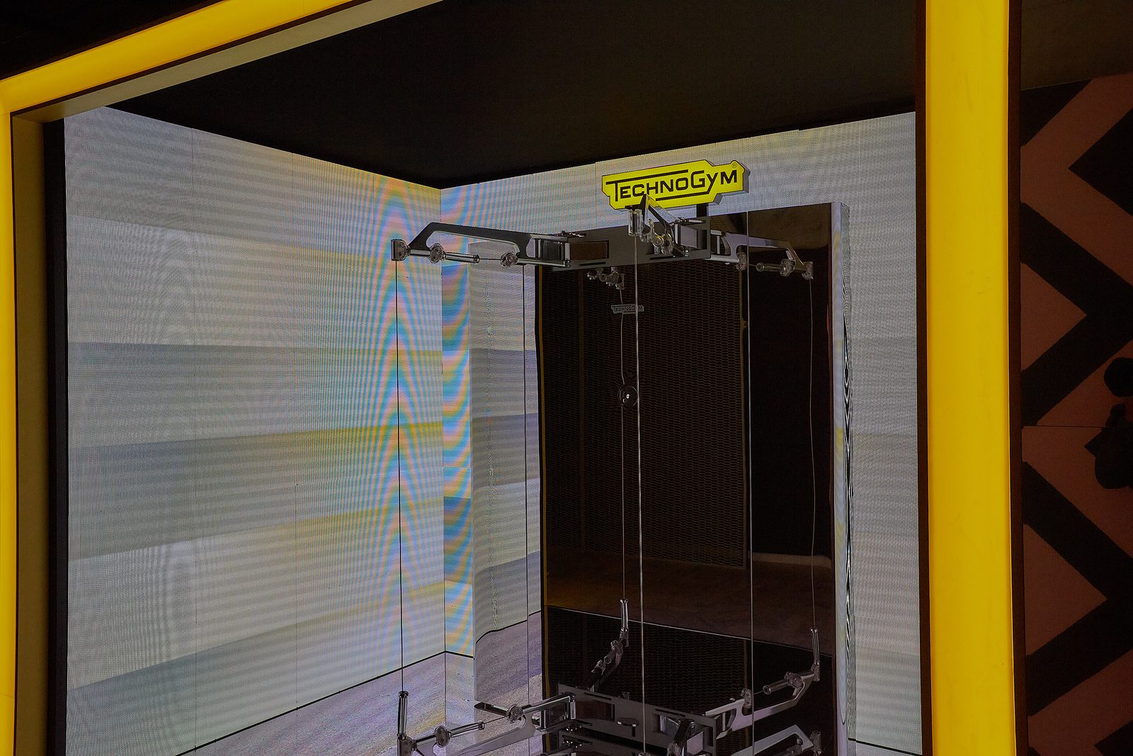 Εκθεσιακό περίπτερο Technogym, κατασκευή Apstage